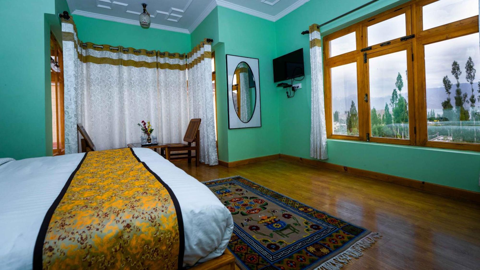 Hotel Om Ladakh レー エクステリア 写真