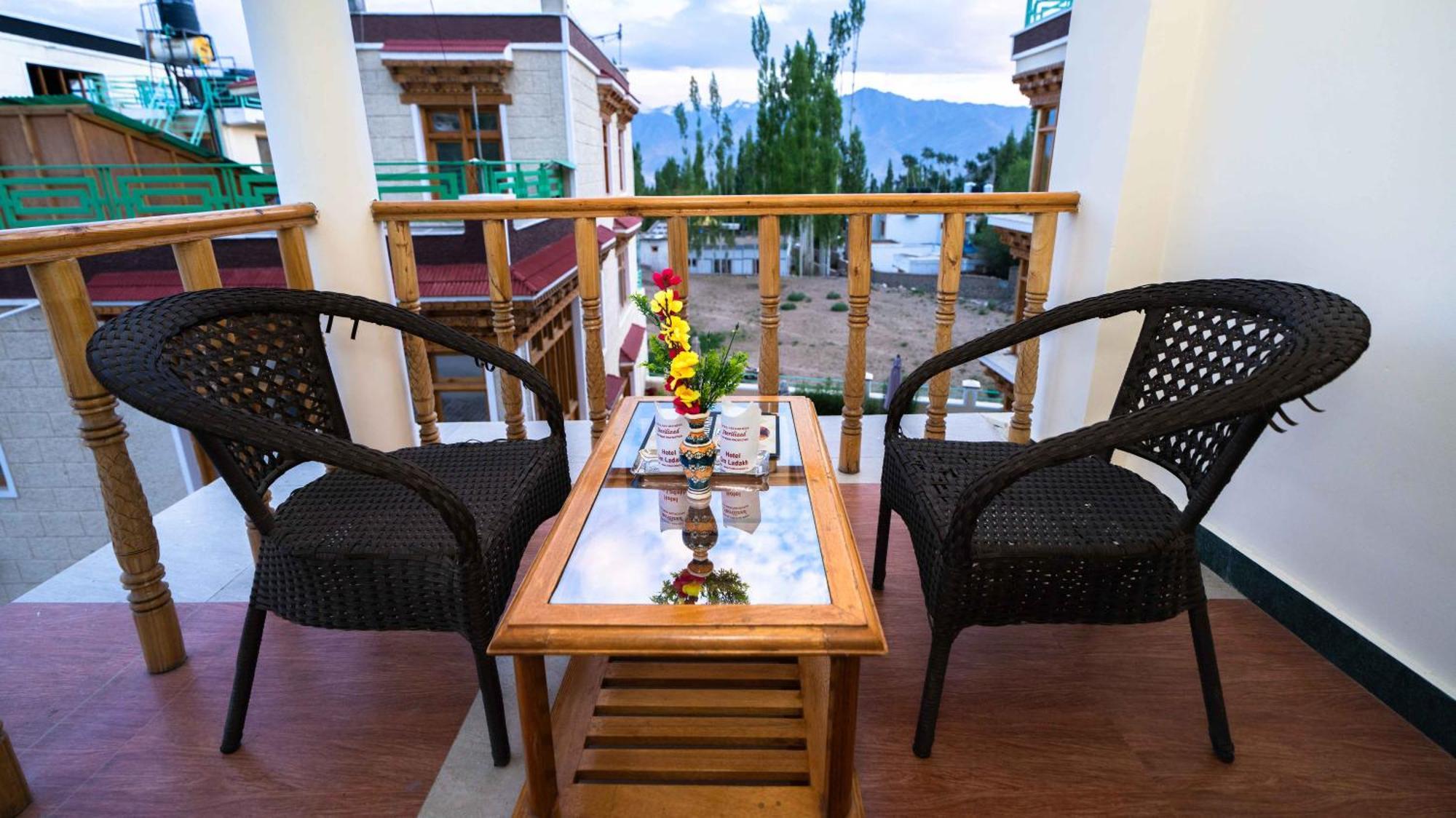 Hotel Om Ladakh レー エクステリア 写真