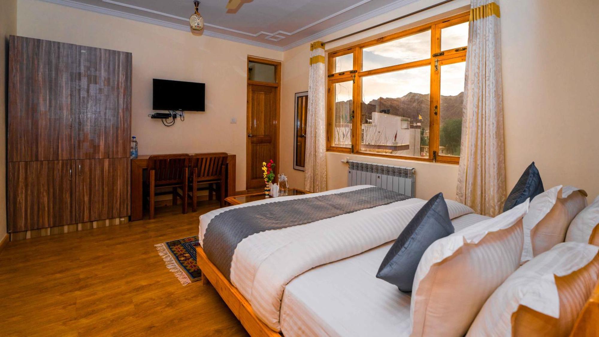 Hotel Om Ladakh レー エクステリア 写真