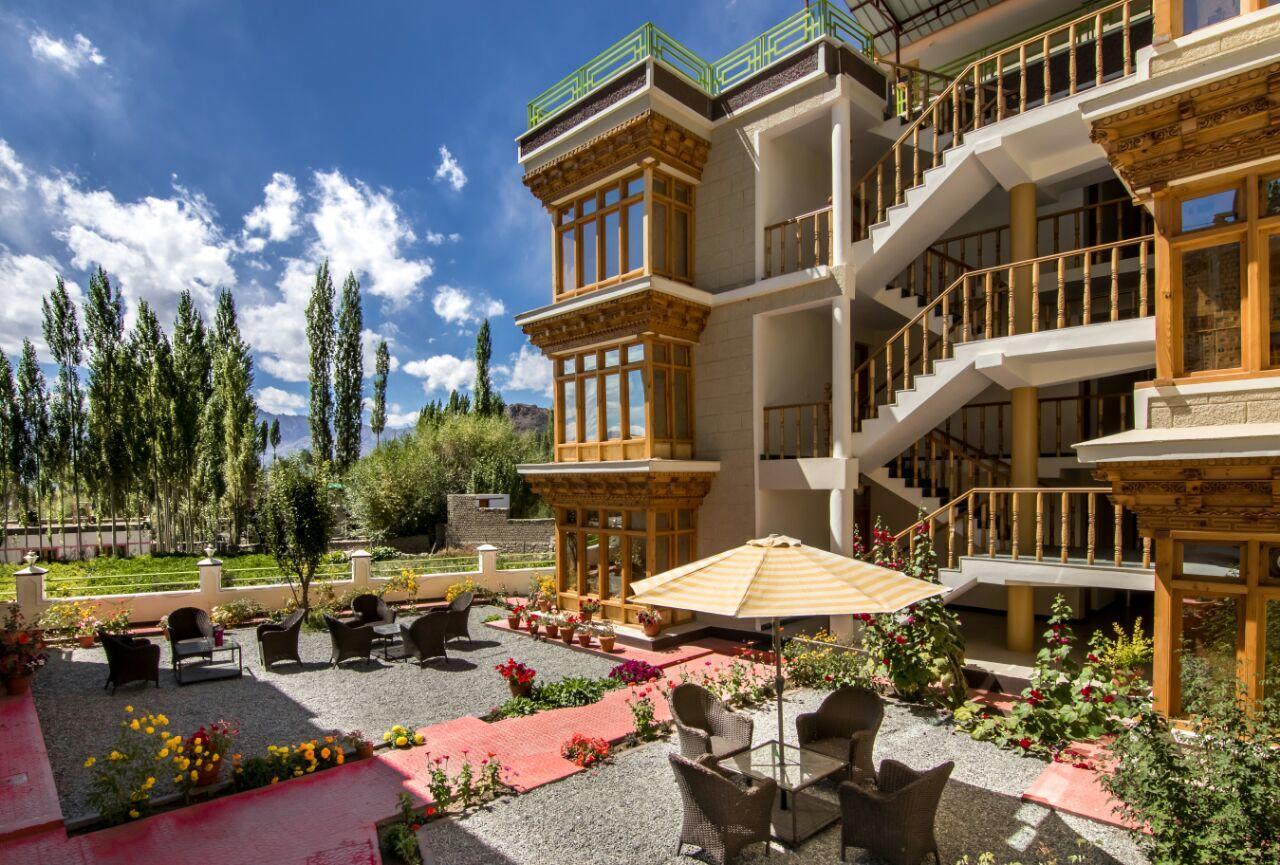 Hotel Om Ladakh レー エクステリア 写真