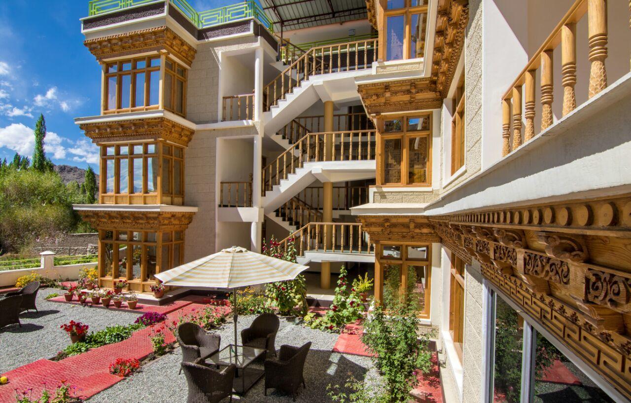 Hotel Om Ladakh レー エクステリア 写真