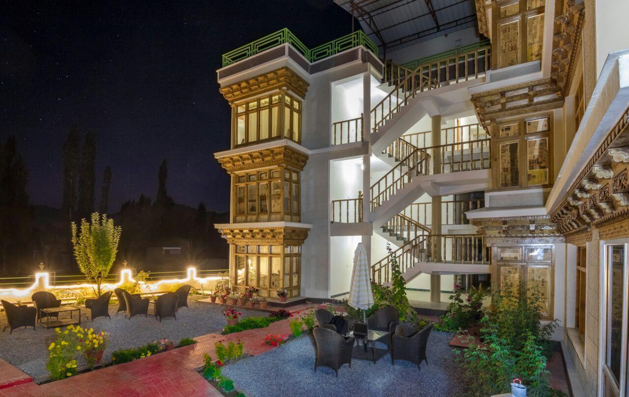 Hotel Om Ladakh レー エクステリア 写真