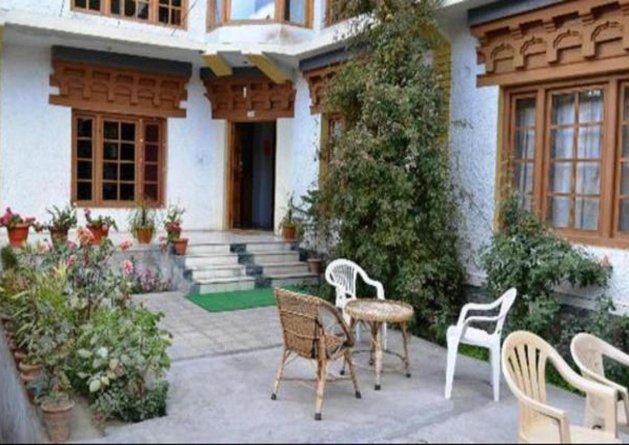 Hotel Om Ladakh レー エクステリア 写真