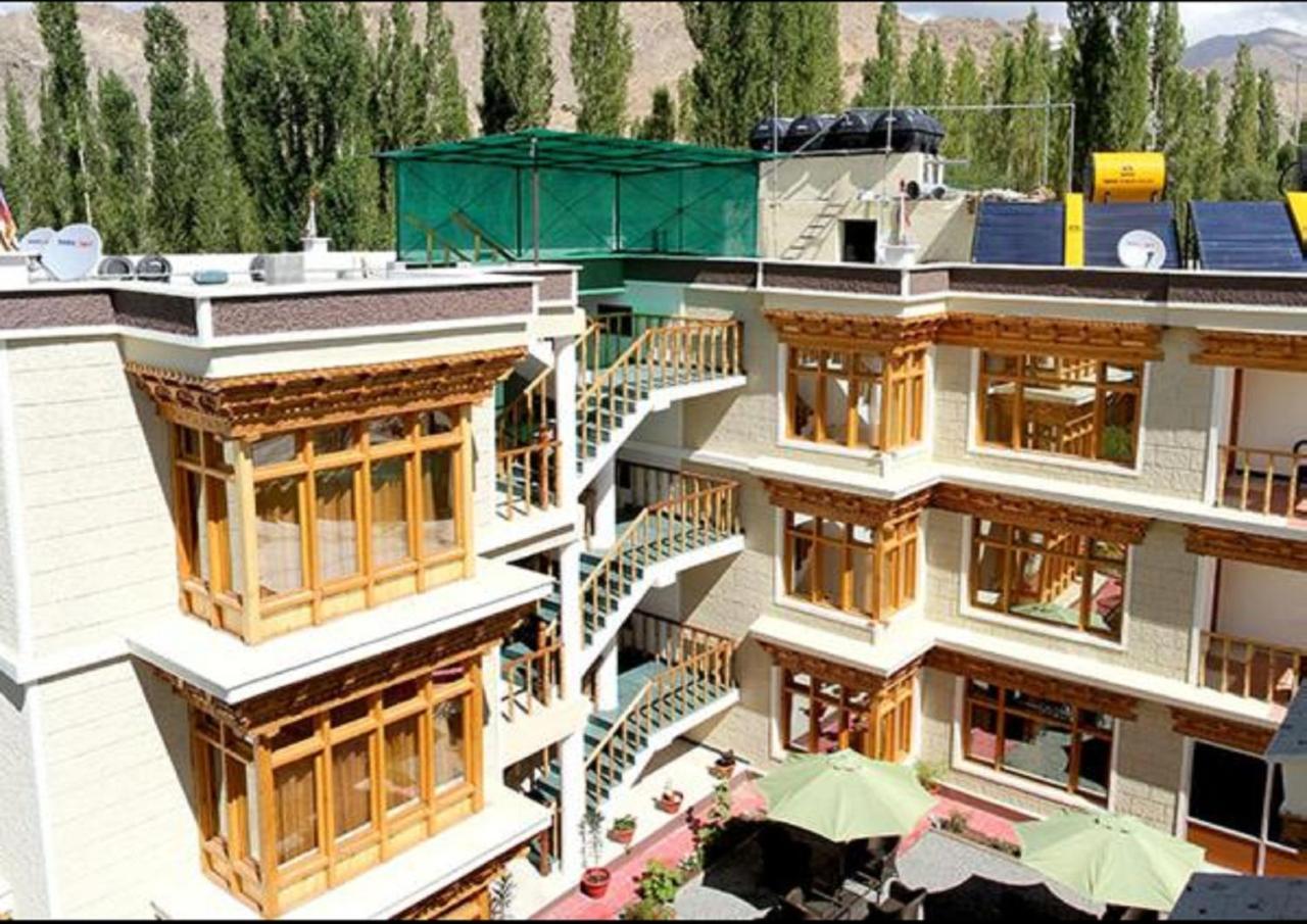 Hotel Om Ladakh レー エクステリア 写真